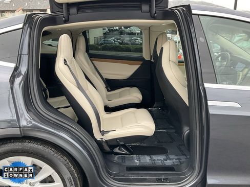 Used 2018 Tesla Model X 100D image 53