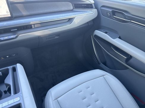 New 2026 Kia EV9 Wind image 15