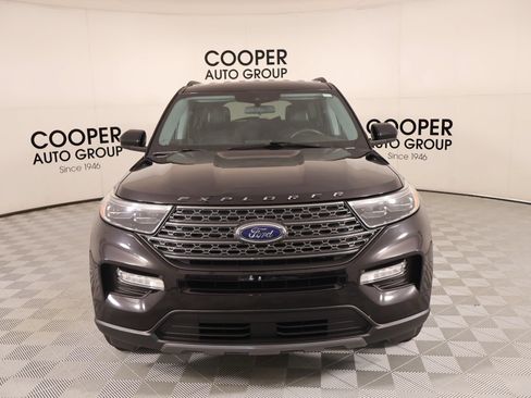 Used 2022 Ford Explorer XLT w/ Equipment Group 202A AWD/4WD image 10