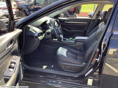 Used 2023 Nissan Altima 2.5 SR AWD/4WD image 8