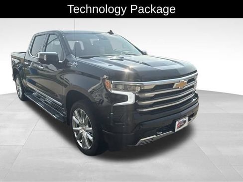 Certified 2025 Chevrolet Silverado 1500 High Country w/ High Country Premium Package AWD/4WD image 4