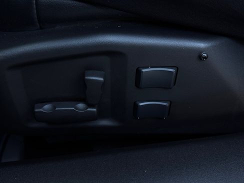 Used 2004 Cadillac XLR image 23