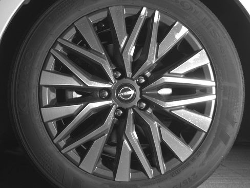 Used 2025 Nissan Altima 2.5 SV image 12