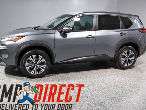 Used 2023 Nissan Rogue SV image 10