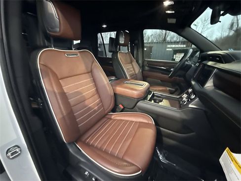 Used 2023 GMC Yukon Denali Ultimate image 25