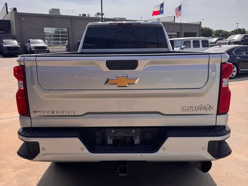 Used 2022 Chevrolet Silverado 3500 High Country w/ Technology Package AWD/4WD image 7