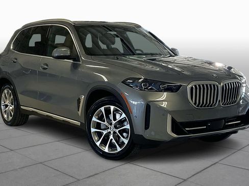 New 2026 BMW X5 xDrive40i w/ Premium Package image 2
