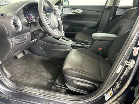 Used 2024 Kia Forte LXS FWD image 9