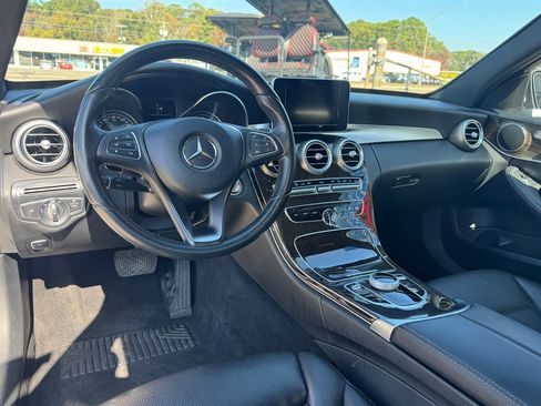 Used 2018 Mercedes-Benz C 300 Sedan w/ Premium Package image 10