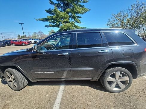 Used 2015 Jeep Grand Cherokee Overland w/ Advanced Technology Group image 3
