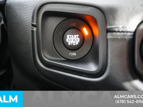 Used 2025 Jeep Wrangler Unlimited Rubicon AWD/4WD image 28