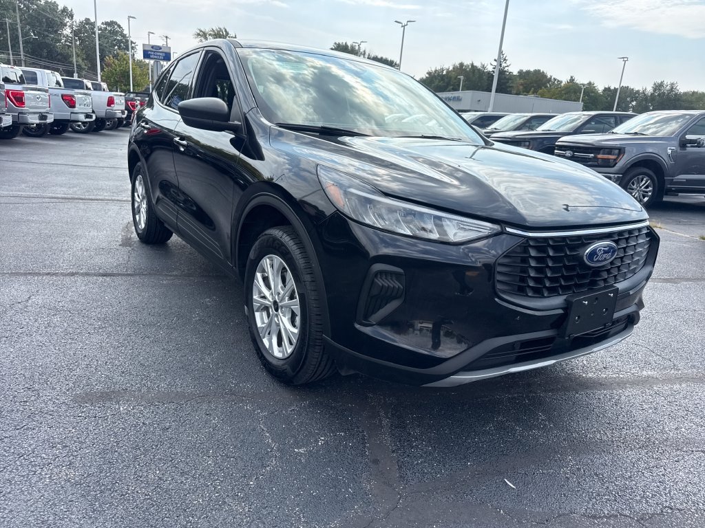 Used 2025 Ford Escape Active AWD/4WD image 4