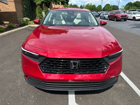 Used 2024 Honda Accord EX image 4