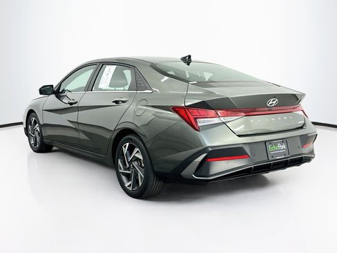 Used 2024 Hyundai Elantra Limited FWD image 5