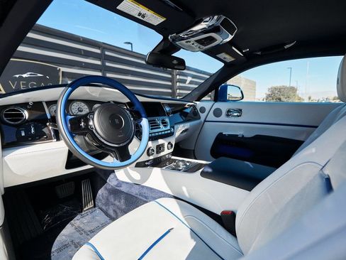 Used 2020 Rolls-Royce Wraith RWD image 2