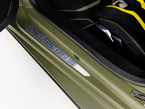 Used 2022 Lamborghini Huracan STO image 29