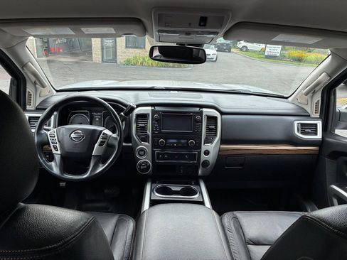Used 2017 Nissan Titan SL AWD/4WD image 19