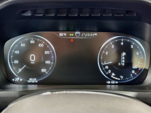 Used 2018 Volvo XC90 T6 Momentum w/ Convenience Package AWD/4WD image 12