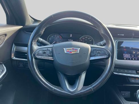 Used 2021 Cadillac XT4 Premium Luxury w/ Cold Weather Package image 18