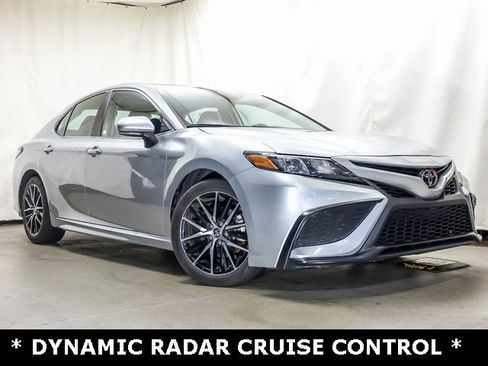 Certified 2023 Toyota Camry SE image 2