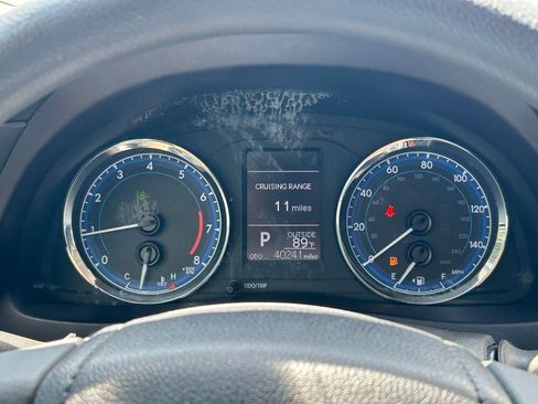 Used 2018 Toyota Corolla LE FWD image 28