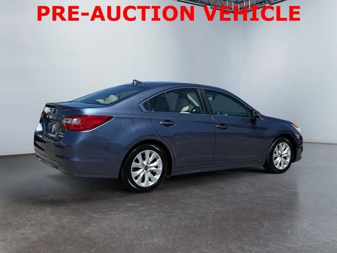 Used 2017 Subaru Legacy 2.5i Premium AWD/4WD image 3