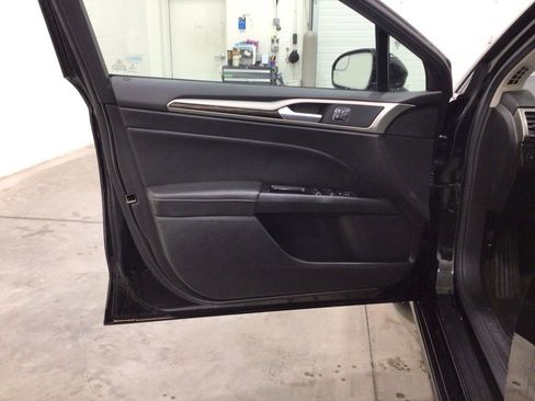 Used 2016 Ford Fusion SE w/ Equipment Group 202A image 20