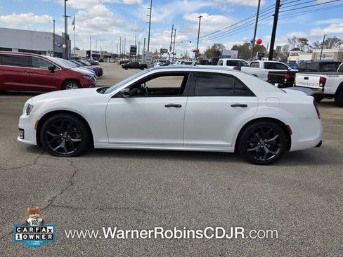 Used 2023 Chrysler 300 S w/ Comfort Group image 4