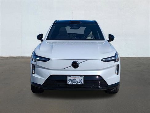 Used 2025 Volvo EX90 Ultra image 8