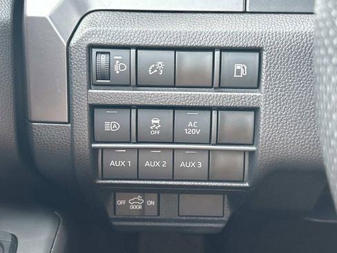Used 2024 Toyota Tacoma TRD Off-Road w/ TRD Off Road Upgrade Package AWD/4WD image 31