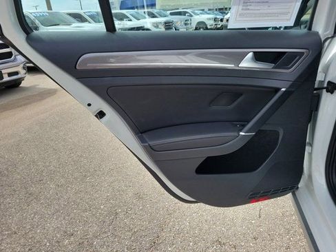 Used 2017 Volkswagen Golf Alltrack SE AWD/4WD image 14