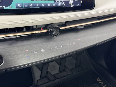 Used 2023 Nissan Ariya FWD image 23