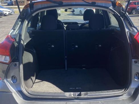 Used 2020 Nissan Kicks SV image 9