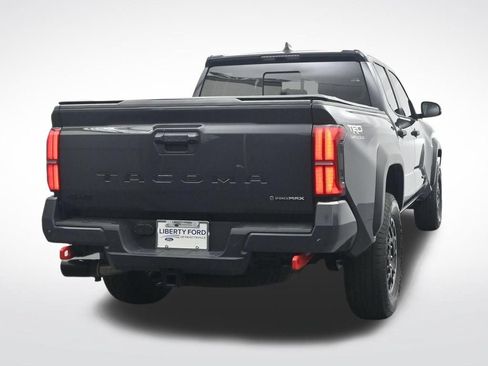 Used 2025 Toyota Tacoma TRD Off-Road w/ TRD Off Road Upgrade Package AWD/4WD image 7