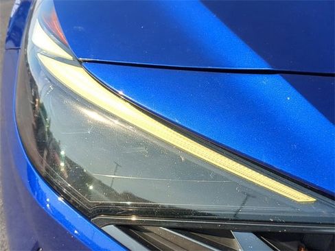 Used 2023 Hyundai Elantra Limited w/ Preferred Accessory Package image 9