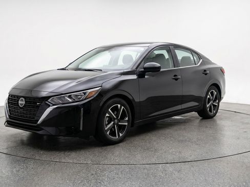 Used 2025 Nissan Sentra SV FWD image 3