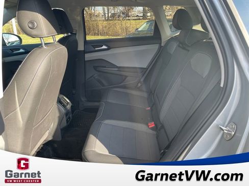 Used 2024 Volkswagen Taos SE image 1