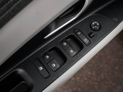 New 2026 Hyundai Elantra Limited image 15