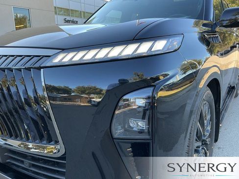New 2026 INFINITI QX80 Autograph AWD/4WD image 8