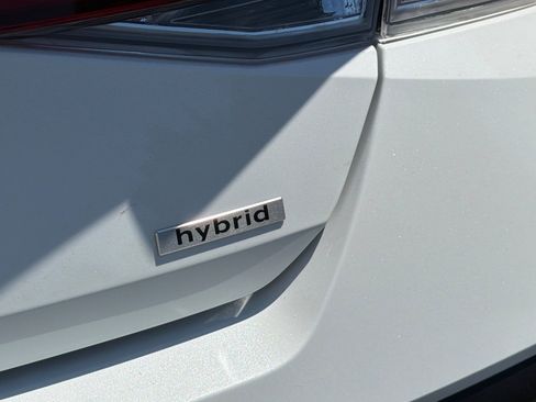 Used 2025 Hyundai Elantra Limited FWD image 37