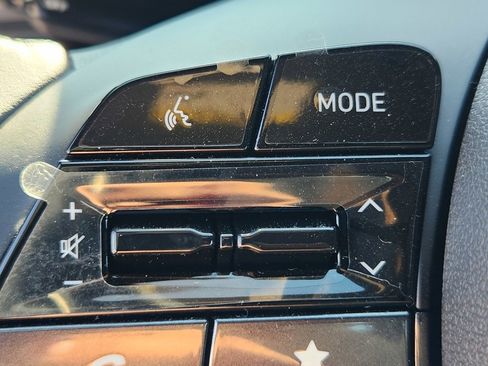 New 2025 Hyundai Elantra Sport image 15