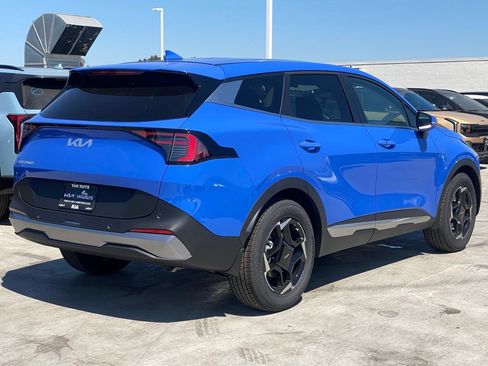 New 2026 Kia Sportage EX w/ EX Panorama Roof Package FWD image 3
