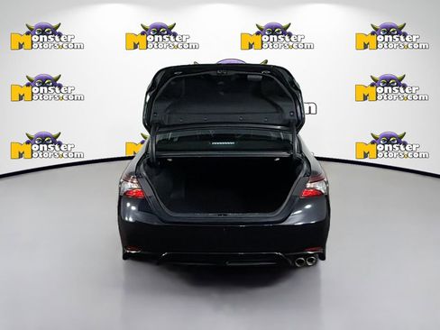 Used 2021 Toyota Camry SE image 25