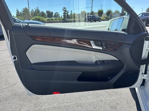 Used 2013 Mercedes-Benz C 250 Coupe image 24