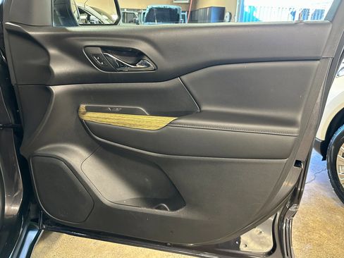 Used 2017 GMC Acadia Denali w/ Technology Package image 29