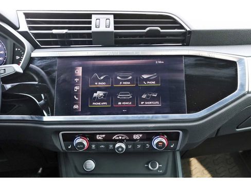 Used 2020 Audi Q3 2.0T Premium Plus w/ Premium Plus Package image 23