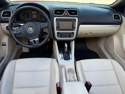 Used 2012 Volkswagen Eos Komfort FWD image 19