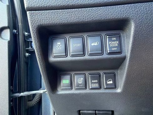 Used 2015 Nissan Rogue SV w/ SV Premium Package AWD/4WD image 25