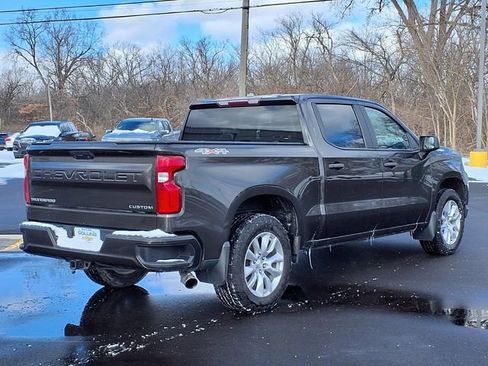 Used 2021 Chevrolet Silverado 1500 Custom image 2