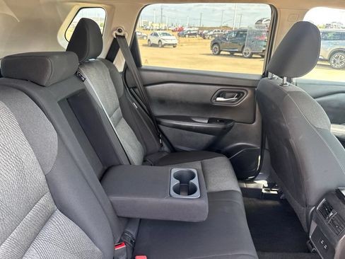 Certified 2025 Nissan Rogue SV FWD image 28